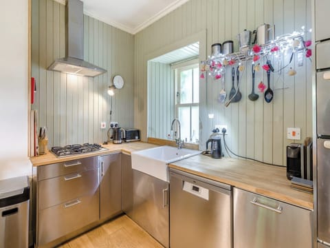 Twin bedroom | The Cottage, Bankfoot, nr. Dunkeld