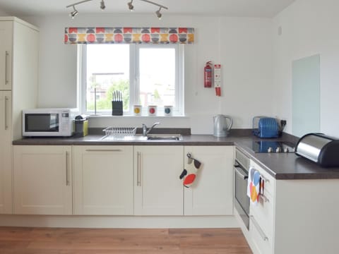 Beautiful well equipped kithcen | High Brow, Bowness-on-Windermere