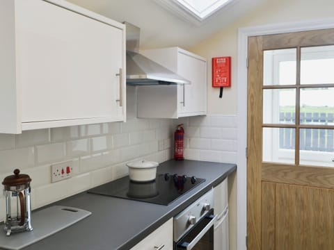 Kitchen | Brier Dene End Cottage - Brier Dene Farm Cottages, Old Hartley, near Whitley Bay 