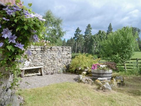 Beautifully presented garden | St Orans, Dunphail, near Forres
