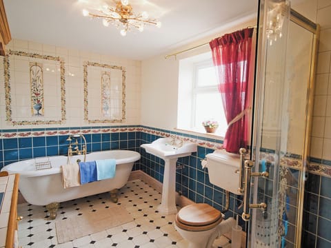 Bathroom | Tomfields Cottage, Kingsley Moor