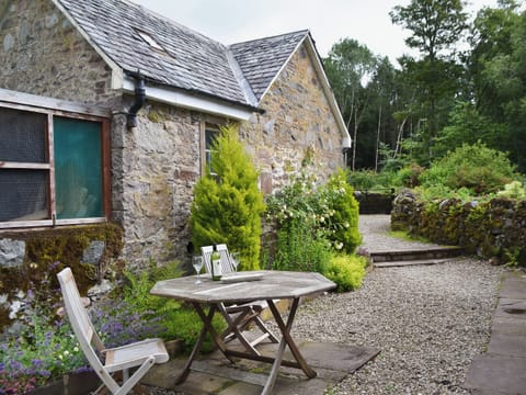 Enjoy a glass of wine on the patio | Westerton Lodge - Westerton, Crieff