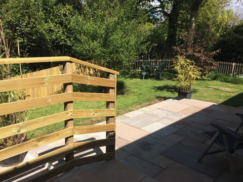 Garden and grounds | The Swallows - Grove Cottages, Instow, near Barnstaple