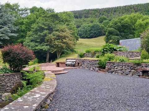 Patio area within garden | Bellegrove Cottage, Watermillock, Ullswater