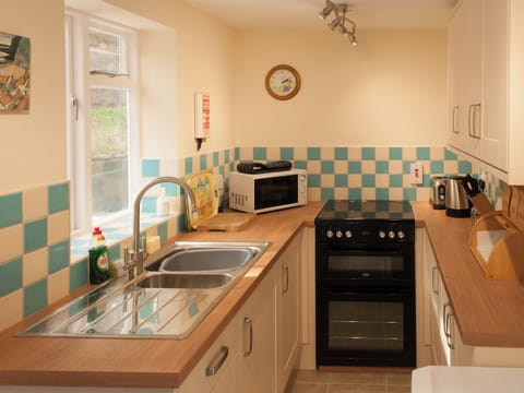 Kitchen | Crow’s Nest, Staithes, Cleveland