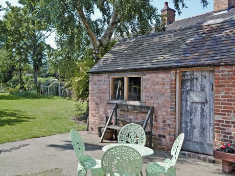 Garden | Swiss Cottage, Alrewas, nr. Lichfield