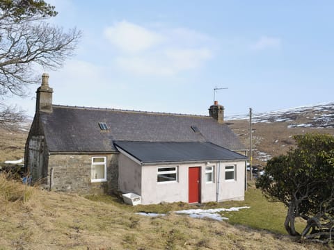 Exterior | Glentairie Cottage, Glenprosen, by Kirriemuir