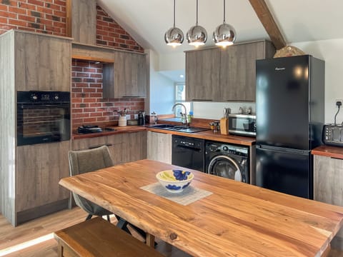 Kitchen/Diner | Aberdaron Retreat- Ty Cam - Aberdaron Retreat, Aberdaron