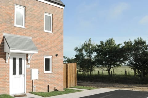 Welcoming cottage entrance | Teal House, Amble