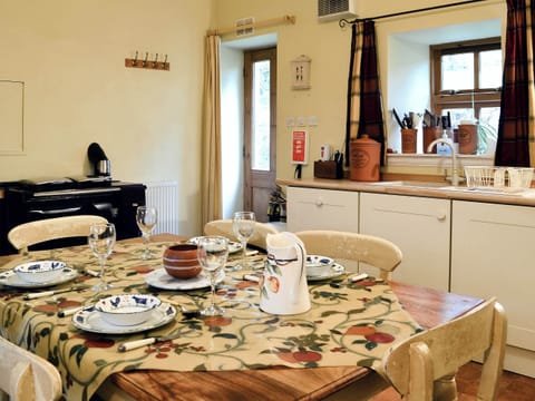 Well equipped kitchen/ dining room | The Granary, Lanton, near Jedburgh