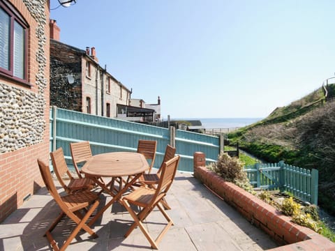 Sitting-out-area | Beach Retreat, Mundesley