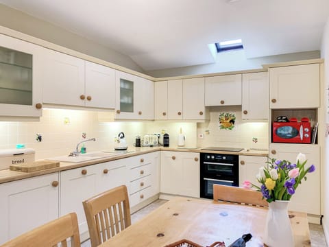 Kitchen and dining area | Hilltop Barn, Starbotton, near Skipton