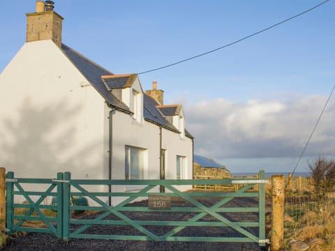 Lovely detached holiday home | Ethel’s House, Armadale, near Bettyhill