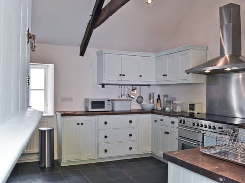 Kitchen | Llangrannog - Cei Newydd, Mwnt and Llangrannog, Nanternis near New Quay