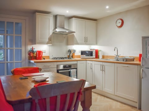 Kitchen | Felbridge Cottage - Gibbs Hill Farm, Once Brewed, Bardon Mill, near Hexham