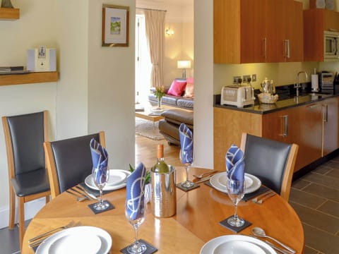 Well equipped kitchen/ dining area | Carnethic HouseOne Acre View, Fowey