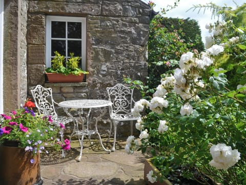 Sitting-out-area | Rose Cottage - Daleside, Near Keswick