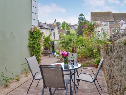Delightful sitting out area | Samphire Lodge, Brixham