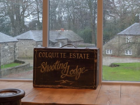 Staircase window | The Shooting Lodge, Colquite, Washaway