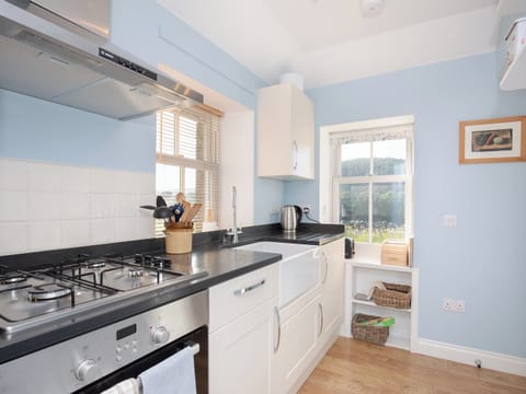 Well-equipped kitchen | Nettlebush Cottage - Drumelzier Place Farm, Drumelzier, near Peebles