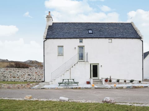 Beautiful traditional detached stone property | The Fish House - Rispond Estate, Rispond, near Durness