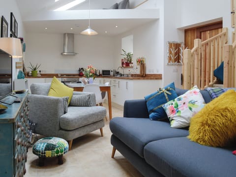 Open plan living space | Y Gweithdy, Barmouth