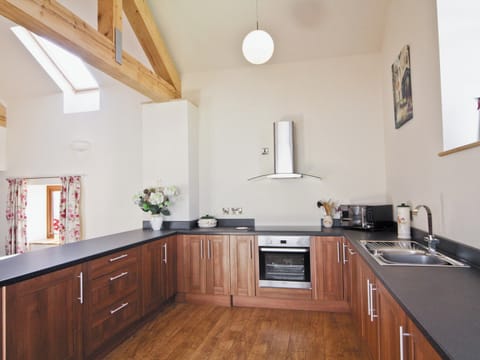 Kitchen | Bwthyn Meulan, Llandwrog, nr. Caernarfon