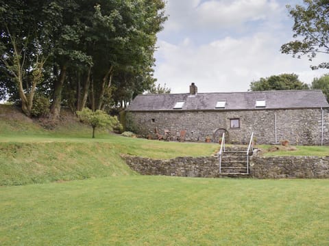 Detached Stone built Cottage with enclosed garden | Ty Christian, Caerwedros, near New Quay