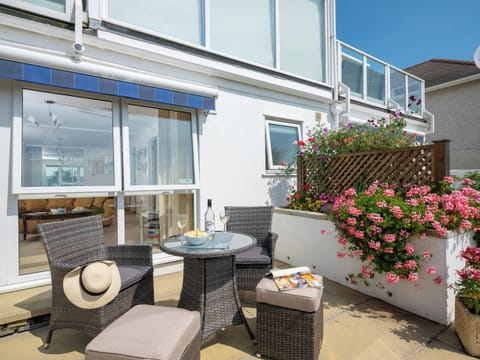 Patio | Polgew Studio - Polgew Suites, Marazion