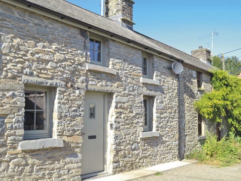 Exterior | Ivy Bush Cottage, Llandewi Brefi, nr. Tregaron