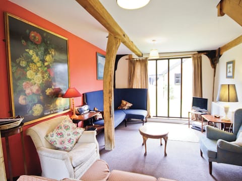 The Granary sitting room | The Granary, Saxtead, nr. Framlingham