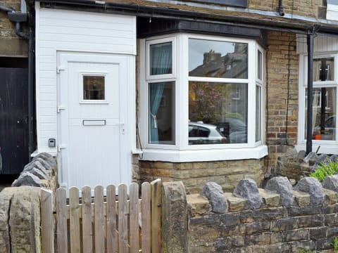 Cosy terraced cottage | Ten, Buxton