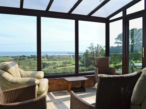 Light and airy conservatory | Bryn Hudol, Abererch, near Pwllheli