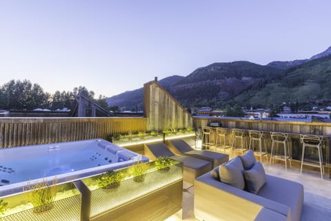 Rooftop Hot Tub