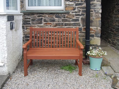 Sitting-out-area | 1 Tower Cottage, Portinscale, near Keswick