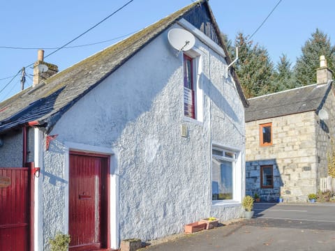 Lovely Highland cottage close to the Cairngorms | MacDonald Cottage - Kirkmichael Village Cottages, Kirkmichael, near Pitlochry