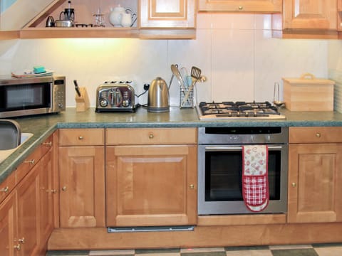 Kitchen | Glenmore Cottage, Ambleside