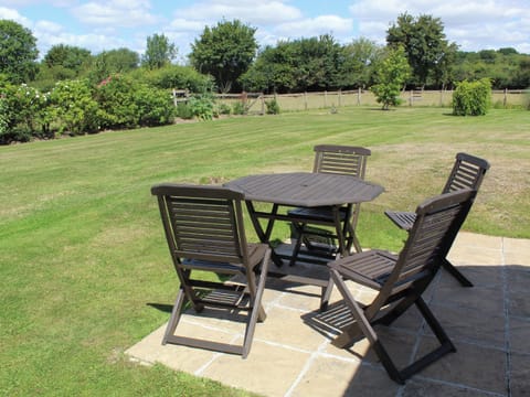 Sitting-out-area | Castle House Cottage, Horton, near Wimborne