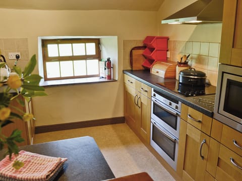 Well equipped kitchen | Little Knott, Blawith, near Coniston
