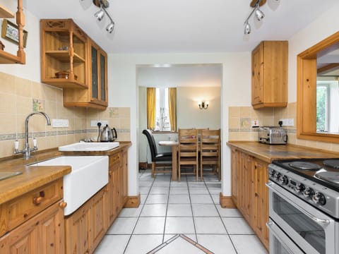 Kitchen with belfast sink | Coach House, Wareham