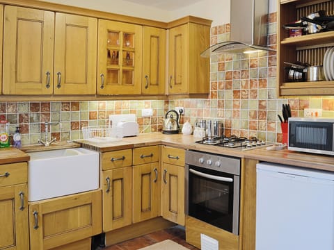 Kitchen/diner | Smithy Cottage, Betws-y-Coed