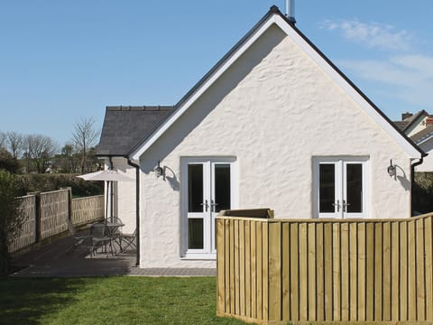 Exterior | Y Bwthyn, Tavernspite