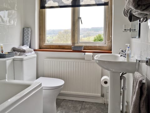 Bathroom | Violet Cottage, Pitchcombe, near Painswick