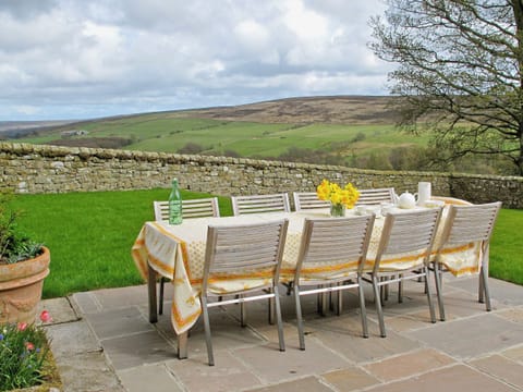 Sitting-out-area | Warren Farmhouse, Kildale, nr. Whitby