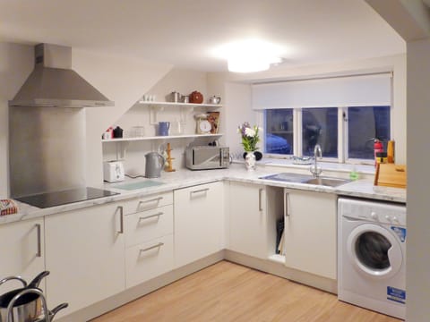 Well equipped kitchen | The White House, Moulin, Pitlochry