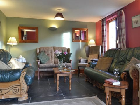 Welcoming living room | Speke&rsquo;s Retreat - Spekes Valley Holidays, Hartland