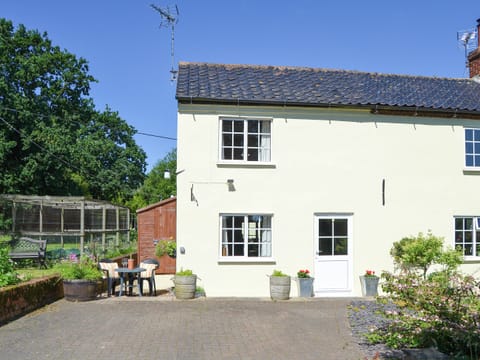 Charming holiday home | Glen Cottage, Westfield, near Dereham