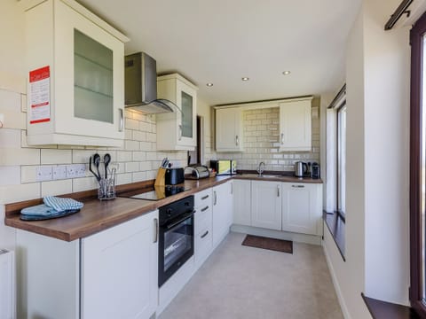 Kitchen | Bay View Cottage, Llanon near Aberaeron