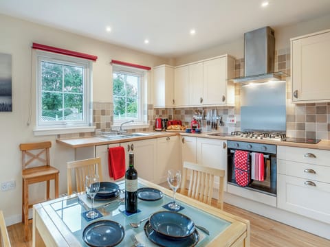 Kitchen/diner | Osprey Hideways - Barn Owl Cottage - Osprey Hideaways, Stirling