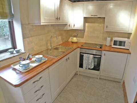 Kitchen | Rundales Cottage, Appleby